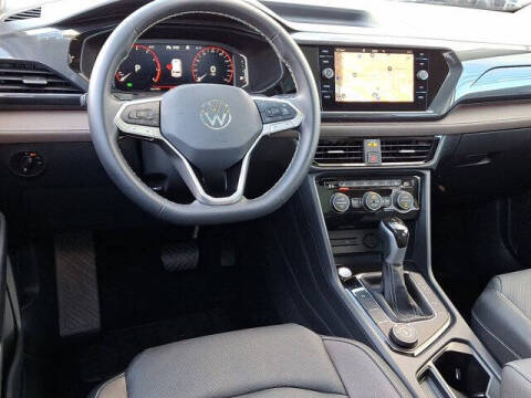 2024 Volkswagen Taos SEL 4Motion