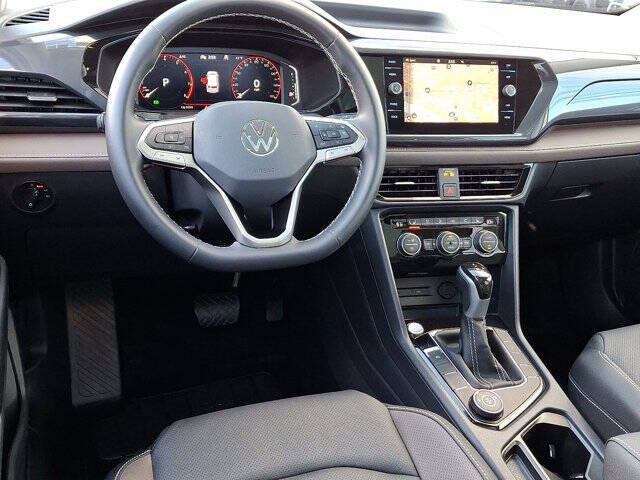 2024 Volkswagen Taos SEL 4Motion