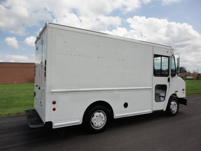 2006 Freightliner MT45 Chassis