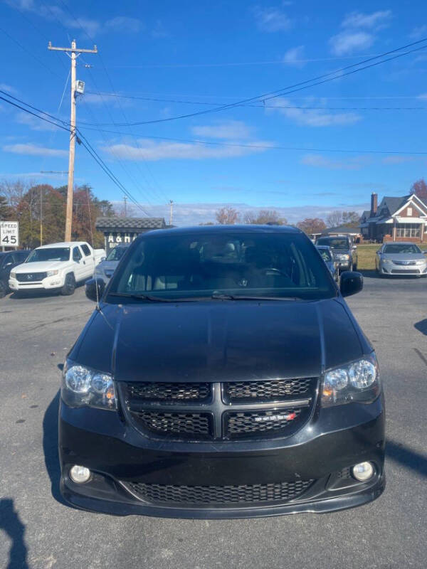 2018 Dodge Grand Caravan GT photo 3