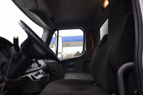 2016 Freightliner M2 106