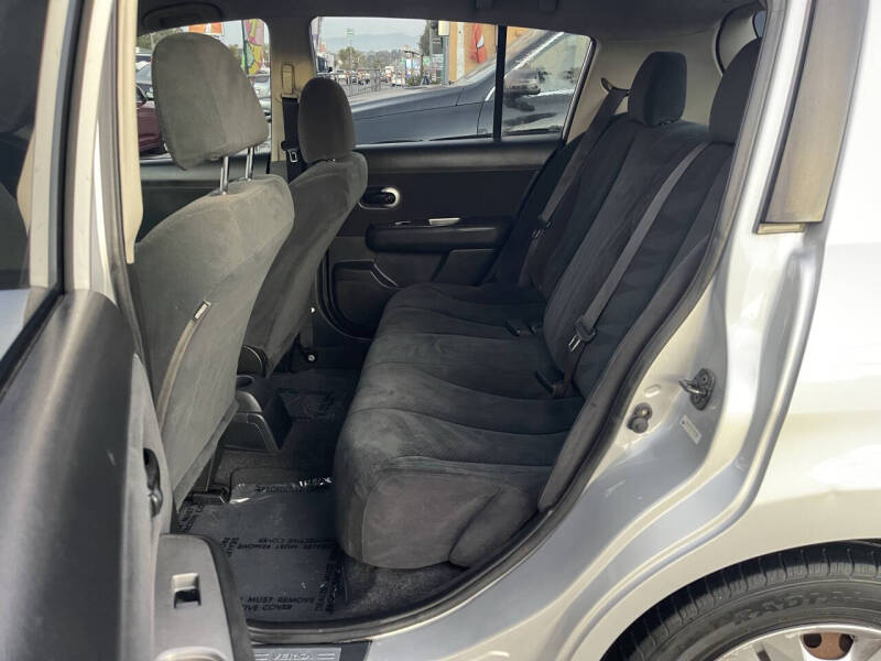 2012 Nissan Versa 1.8 S