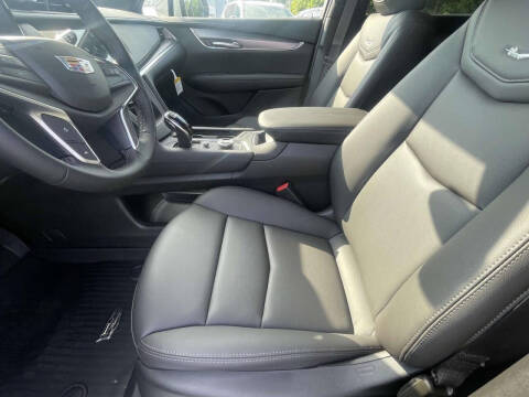 2025 Cadillac XT5 Luxury