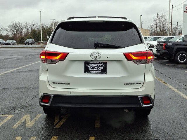 2018 Toyota Highlander Limited Platinum