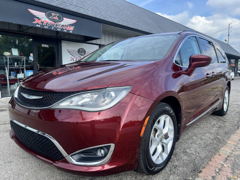 2017 Chrysler Pacifica Touring-L
