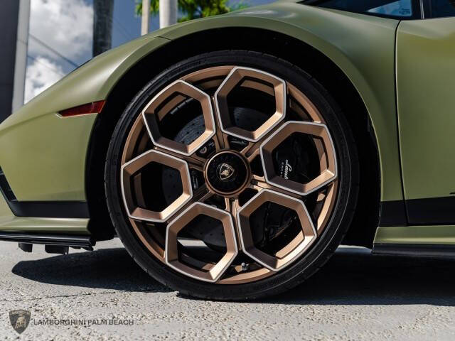 2023 Lamborghini Huracan Tecnica