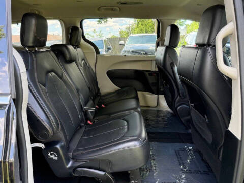 2018 Chrysler Pacifica Touring L