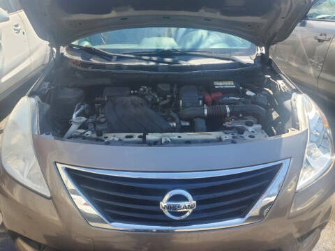 2013 Nissan Versa 1.6 SL