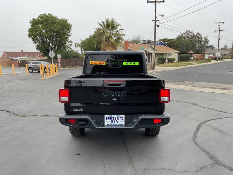 2021 Jeep Gladiator Willys