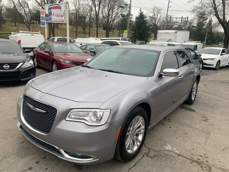 2016 Chrysler 300 for sale at Honor Auto Sales in Madison TN