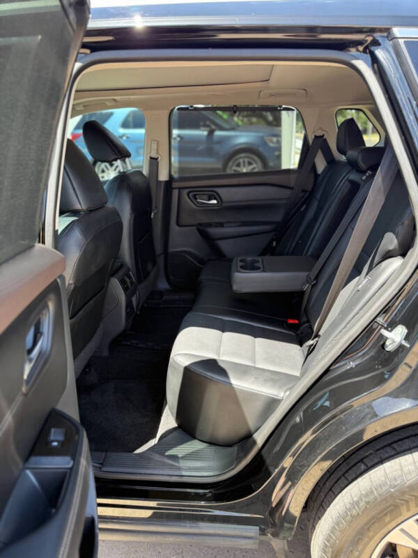 2022 Nissan Rogue SV