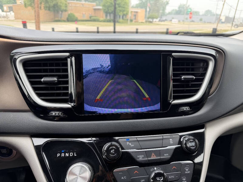 2017 Chrysler Pacifica Touring Plus