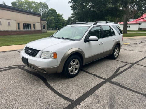 2007 Ford Freestyle for sale at The Car Mart in Milford IN