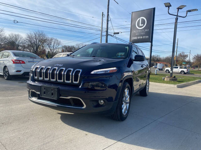 2015 Jeep Cherokee for sale at ORCHARD LAKE AUTO SALES INC in Farmington Hills, MI