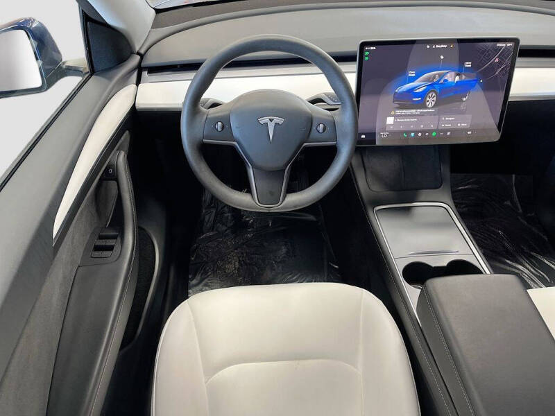 2024 Tesla Model Y Long Range