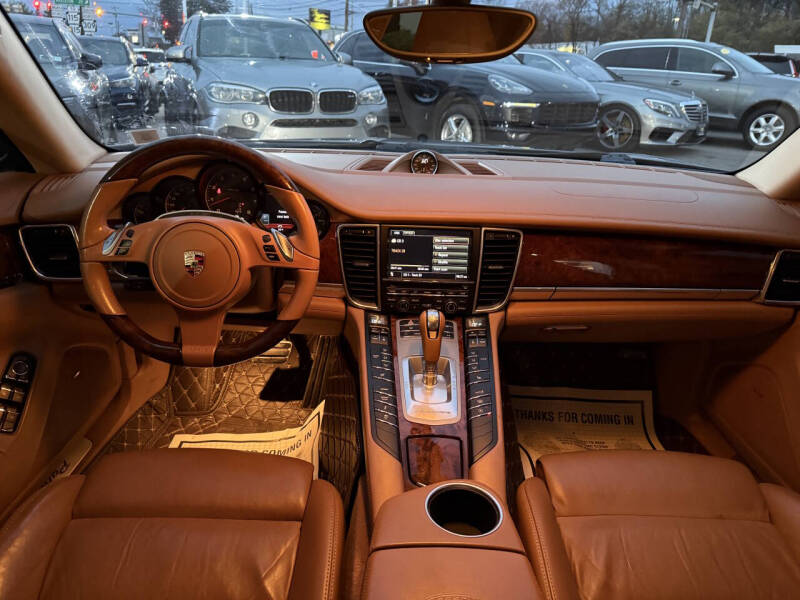 2012 Porsche Panamera 4