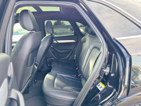 2015 Audi Q3 2.0T quattro Prestige