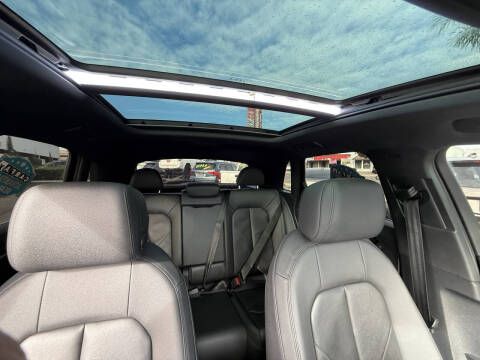 2022 Audi Q3 quattro S line Premium 45 TFSI