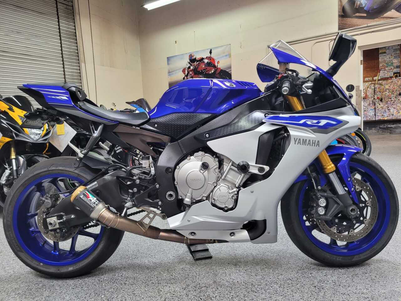 2015 yamaha yzf r1 price