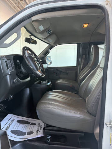 2017 Chevrolet Express LS 3500
