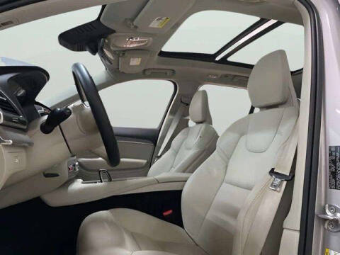 2023 Volvo XC90 B6 Core