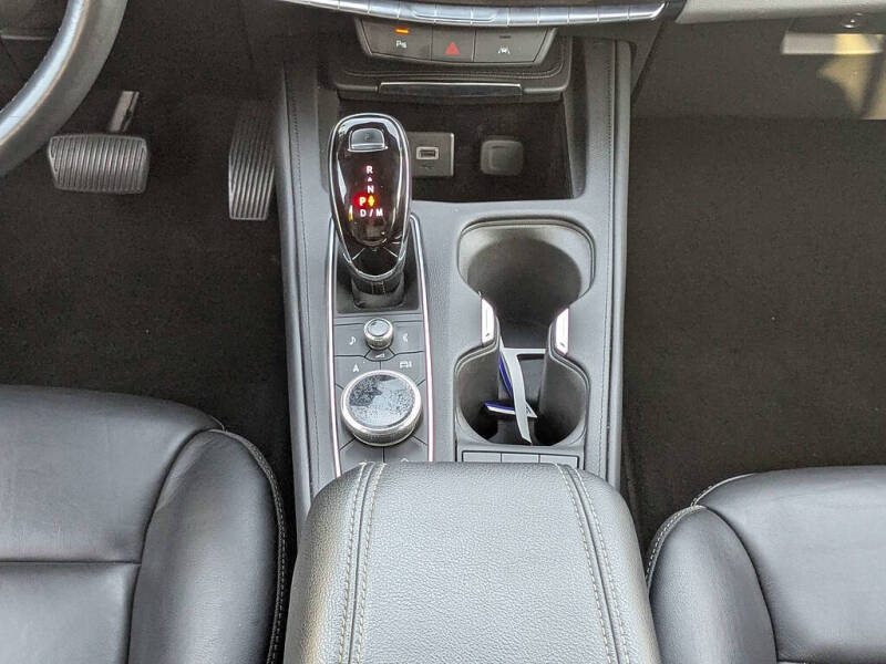 2024 Cadillac XT4 Premium Luxury
