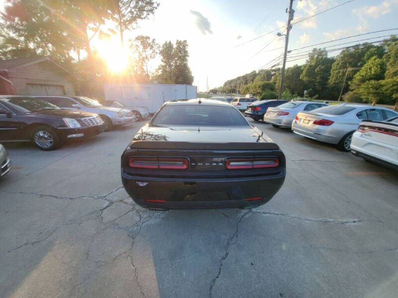 2015 Dodge Challenger SXT Plus