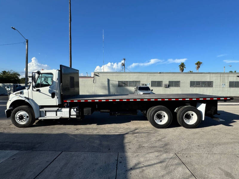 2017 Freightliner M2 106