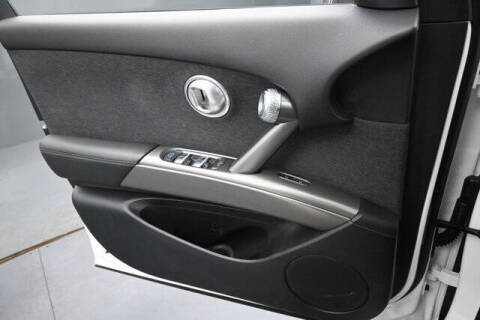 2025 Genesis GV60 Standard