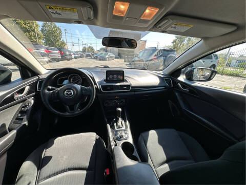 2015 Mazda MAZDA3