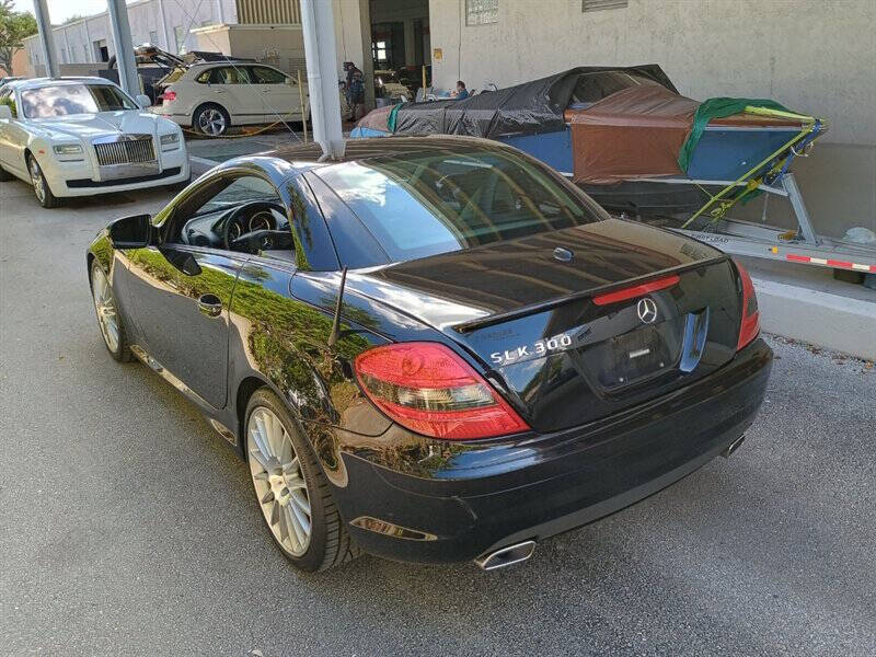 2011 Mercedes-Benz SLK 28