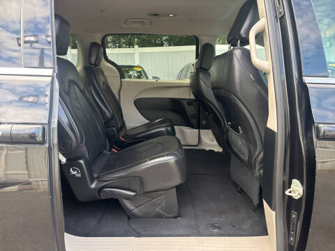 2018 Chrysler Pacifica Touring L