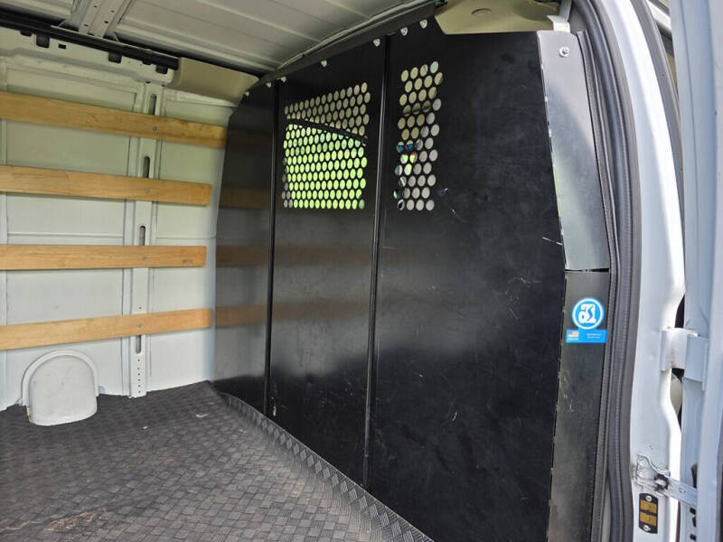 2023 GMC Savana 2500