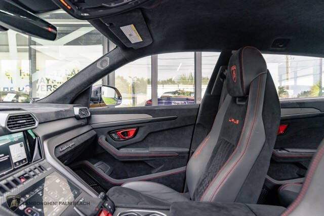 2023 Lamborghini Urus Performante