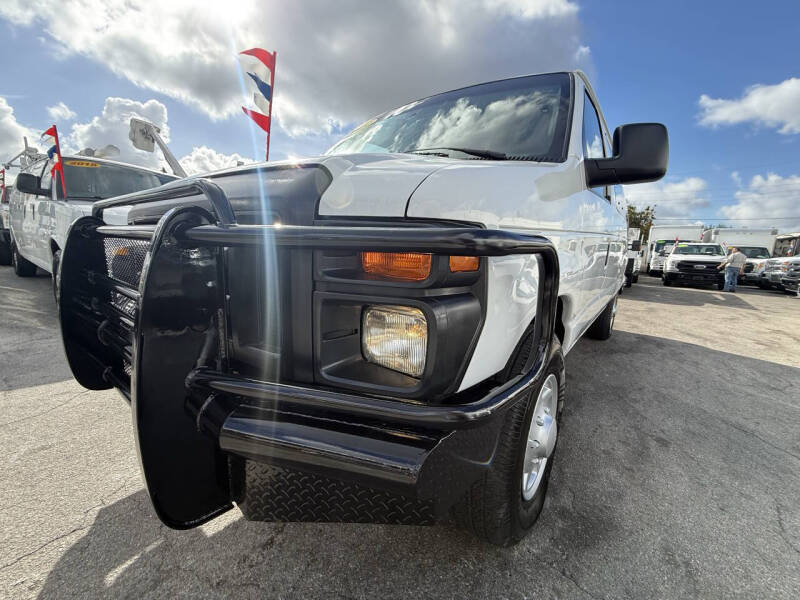 2012 Ford E-350