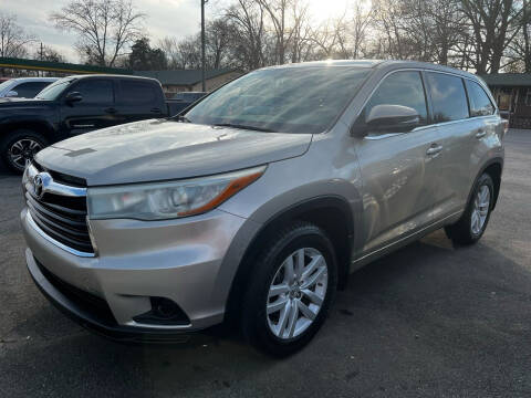 2015 Toyota Highlander for sale at DJ's Truck Sales Inc. in Cedartown GA