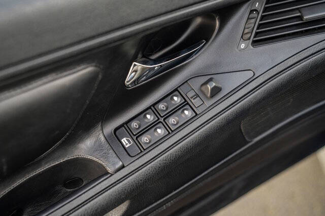 1994 BMW 850 CSi 14