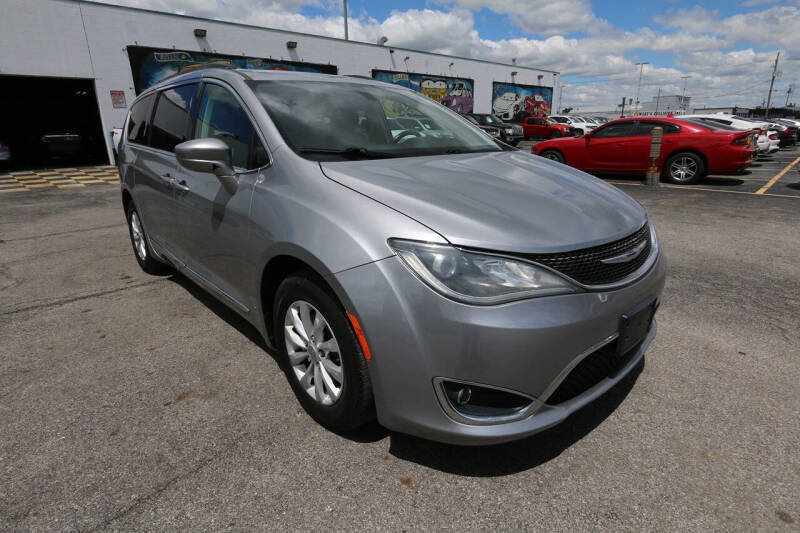 2017 Chrysler Pacifica Touring Plus
