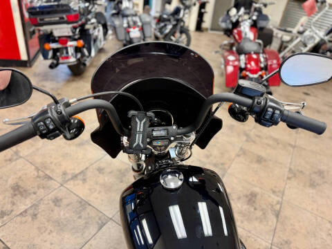2022 Harley Davidson Softail Standard