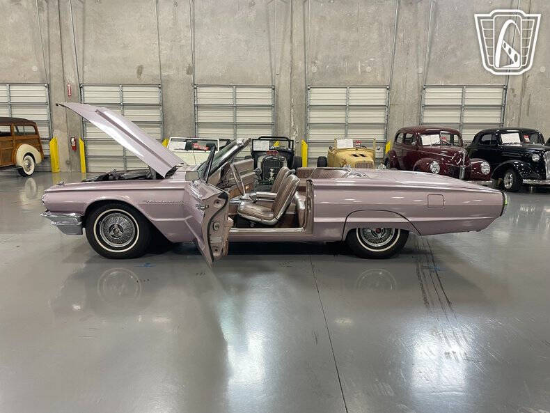 1964 Ford Thunderbird