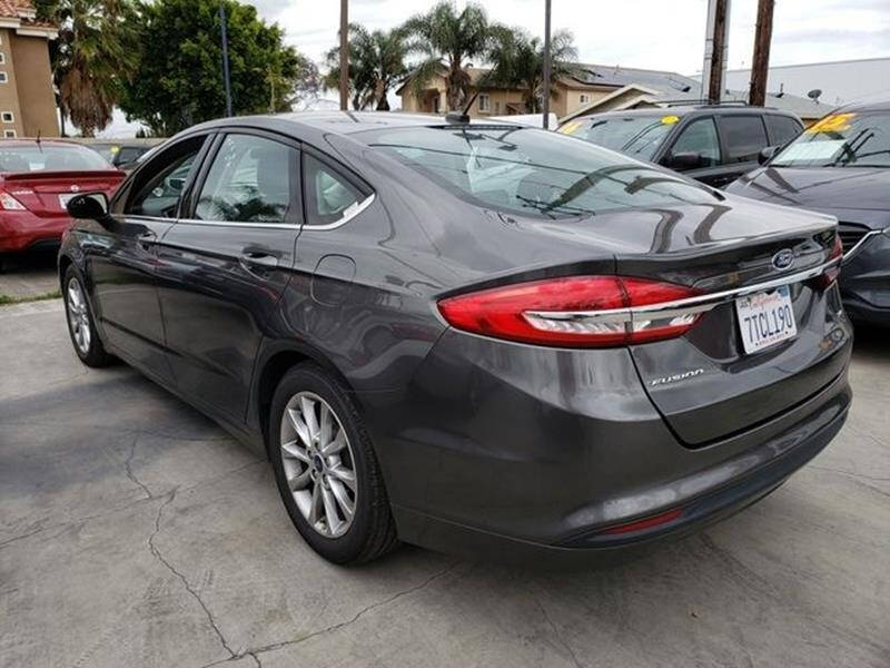 2017 Ford Fusion SE
