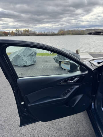 2015 Mazda MAZDA3 i Touring