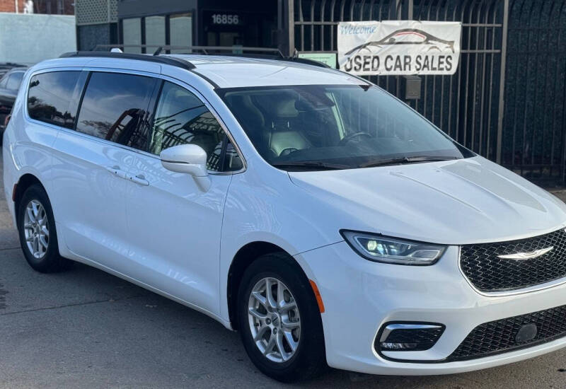 2022 Chrysler Pacifica Touring L
