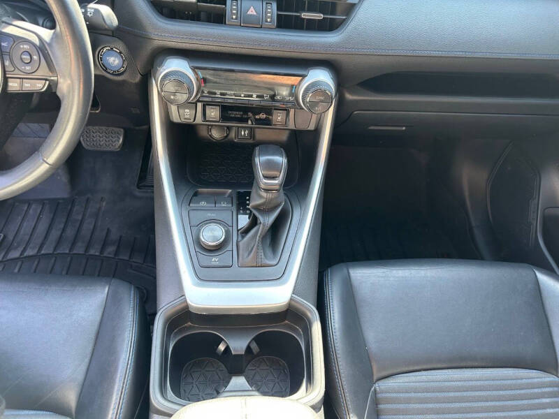 2019 Toyota RAV4 Hybrid XSE