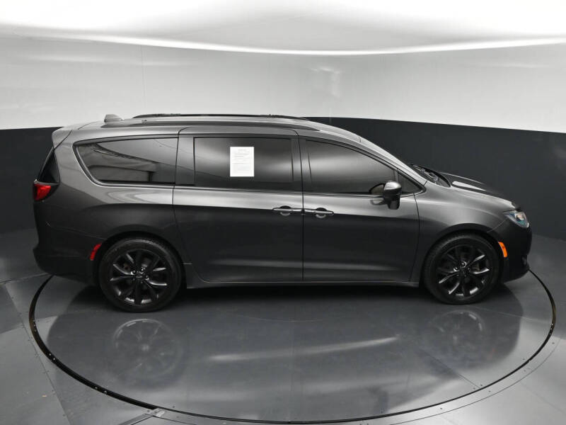 2019 Chrysler Pacifica Touring L Plus