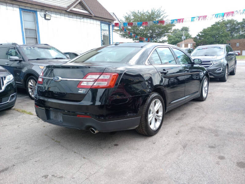 2016 Ford Taurus SEL