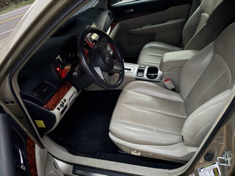 2010 Subaru Outback 2.5i Limited