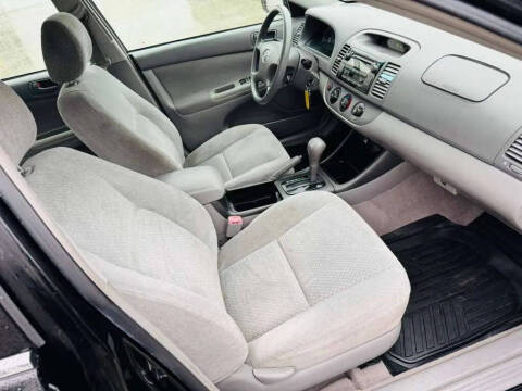 2004 Toyota Camry