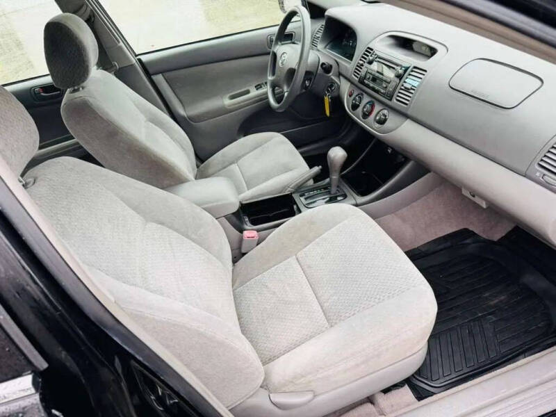 2004 Toyota Camry