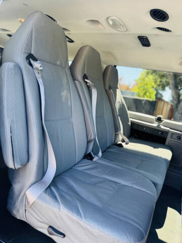 2009 Ford E-Series E-350 SD